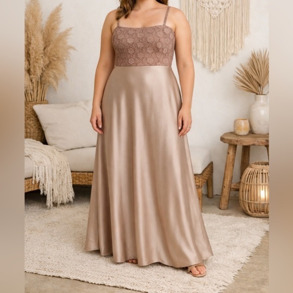 Alex Evenings Gold Sequin Formal Maxi Gown Sleeveless Mother of Bride Dress